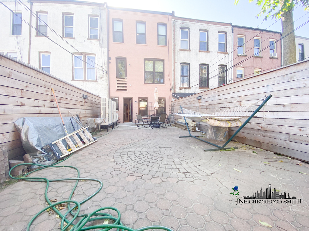 505 Bainbridge Street - Photo 13