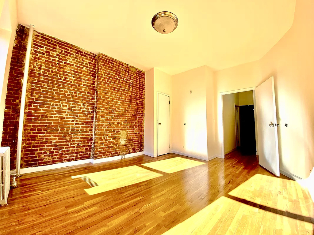 517 East 82nd Street - Photo 0