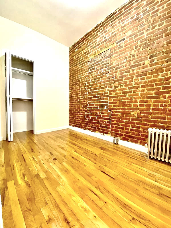 517 East 82nd Street - Photo 7