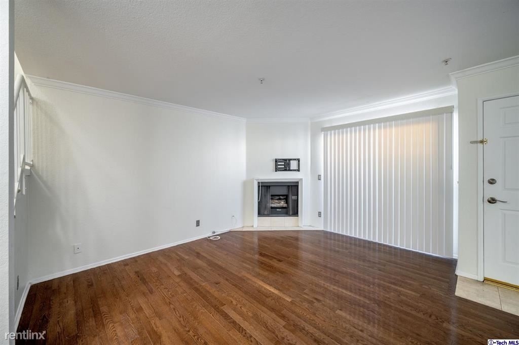 4511 Murietta Ave Unit 13 - Photo 8