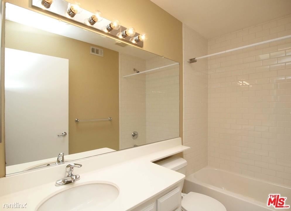 14061 Milbank St Apt 3 - Photo 9