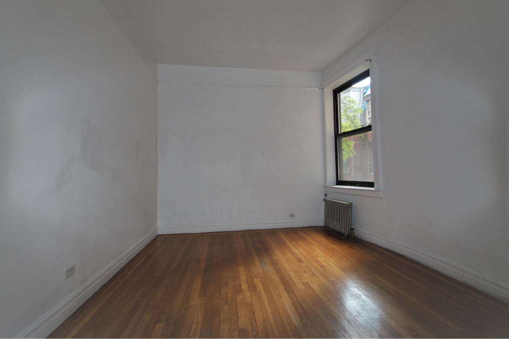 295 Washington Ave - Photo 2