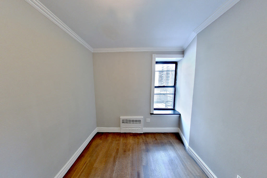 1373 1st Avenue - Photo 5