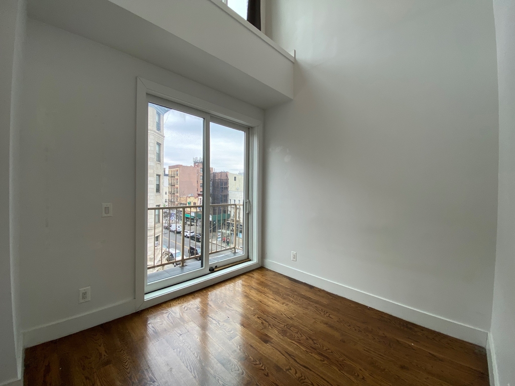 85 Graham Avenue - Photo 8