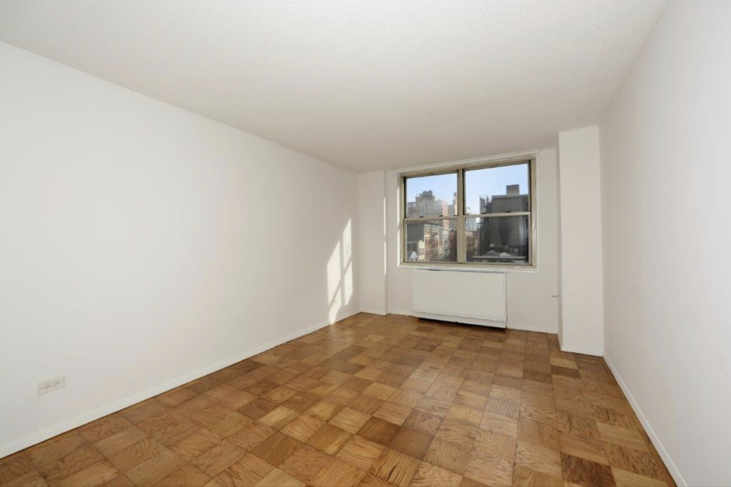 154 East 29th Street - Photo 2