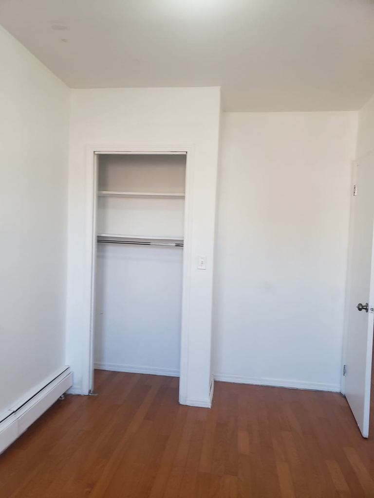 1546 Pacific Street - Photo 4