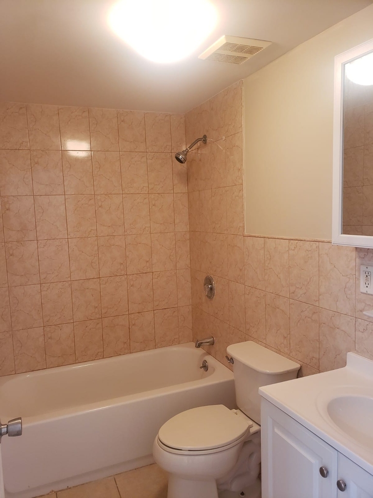 1546 Pacific Street - Photo 3
