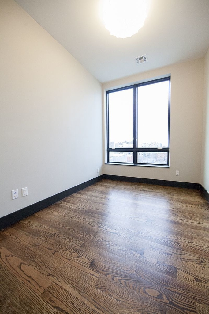 875 Dekalb Avenue - Photo 9