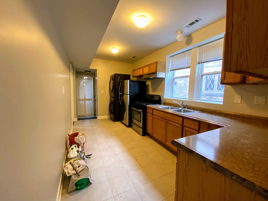 2439 West Fargo Avenue - Photo 12