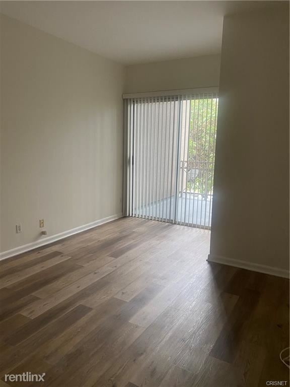 1820 S Beverly Glen Blvd Apt 108 - Photo 3