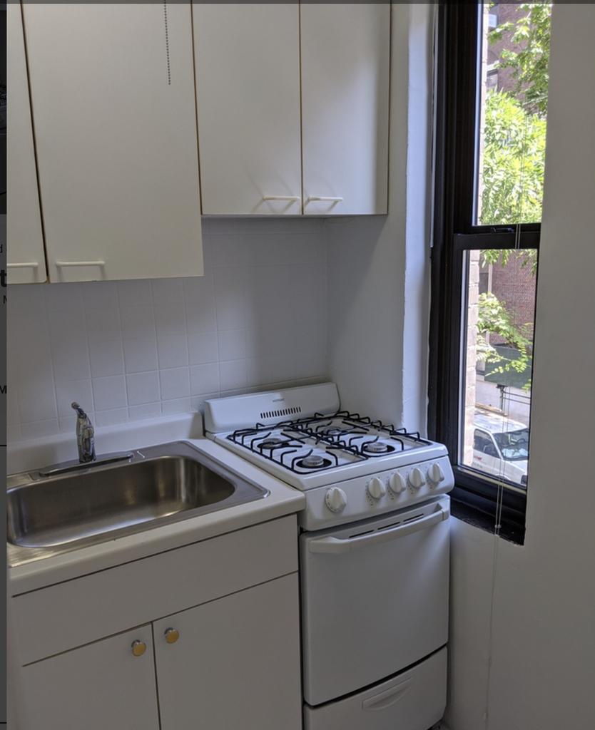 108 East 38th Street - Photo 5