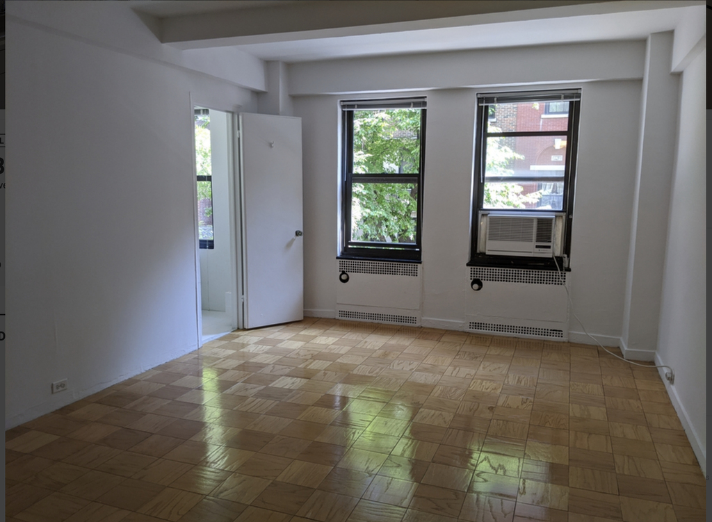 108 East 38th Street - Photo 1