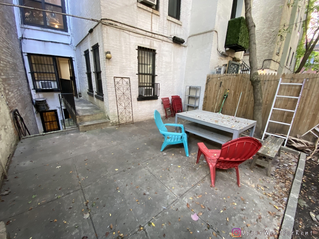 49 West 74th Street - Photo 3