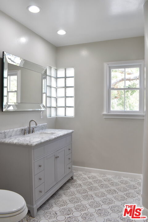 2202 Beverly Glen Pl - Photo 10