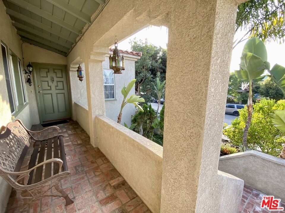 2920 S Redondo Blvd - Photo 5