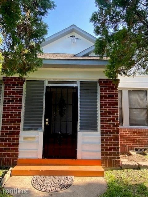 5019 Lindsay Street - Photo 1