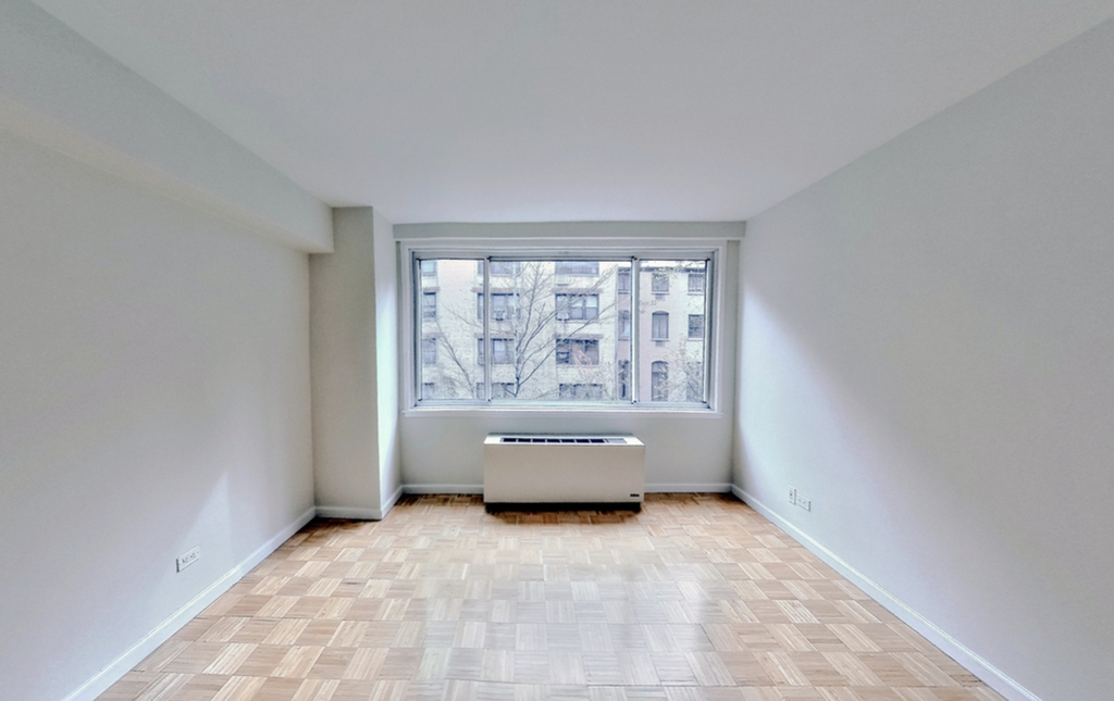 340 East 51st Street - Photo 2