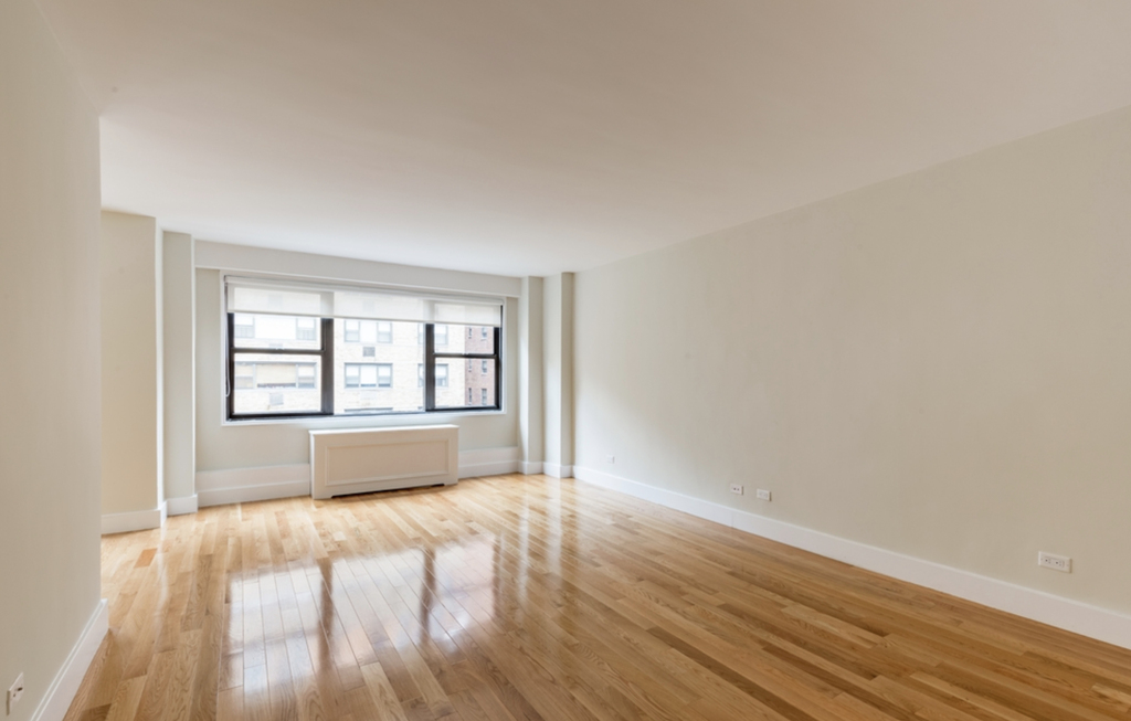 141 East 33rd Street - Photo 0