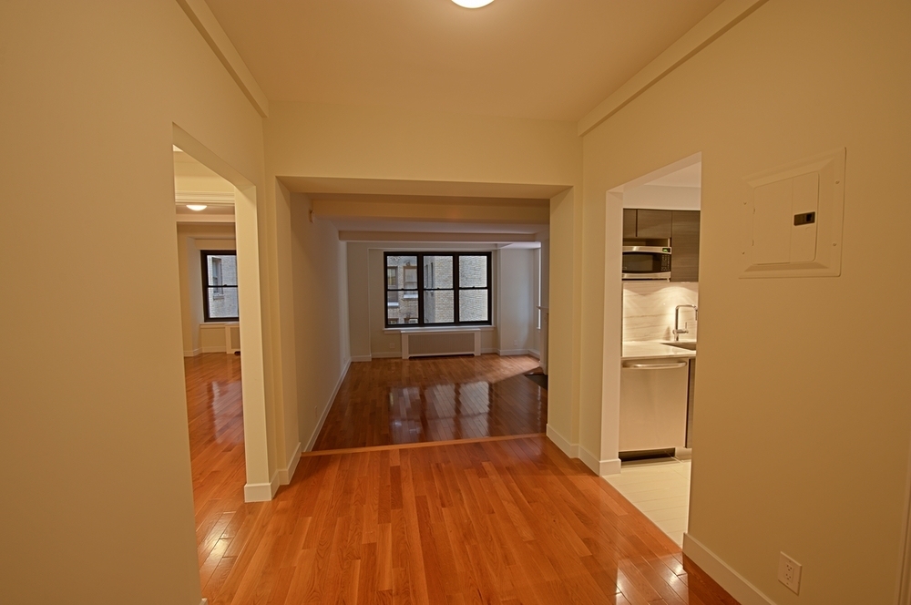 East 57th Street - Photo 2