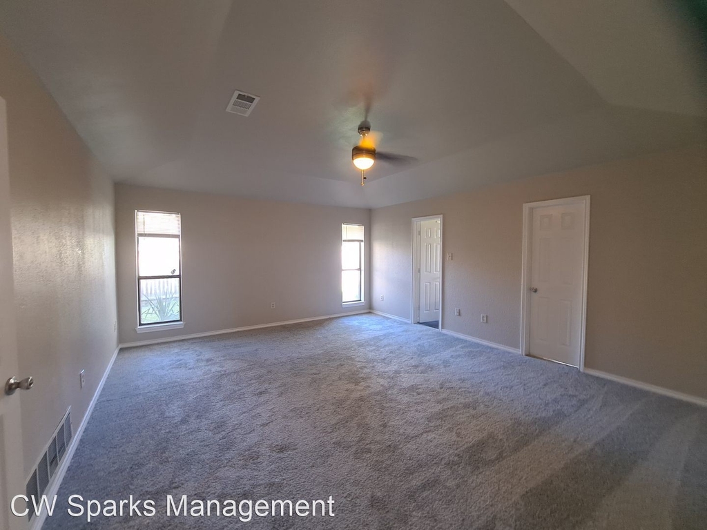 124 Pecan Grove - Photo 12