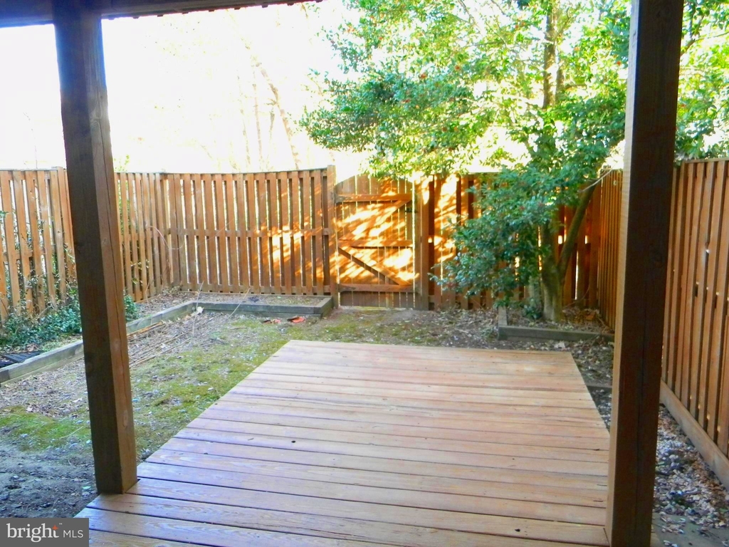 2111 Commodore Court - Photo 22