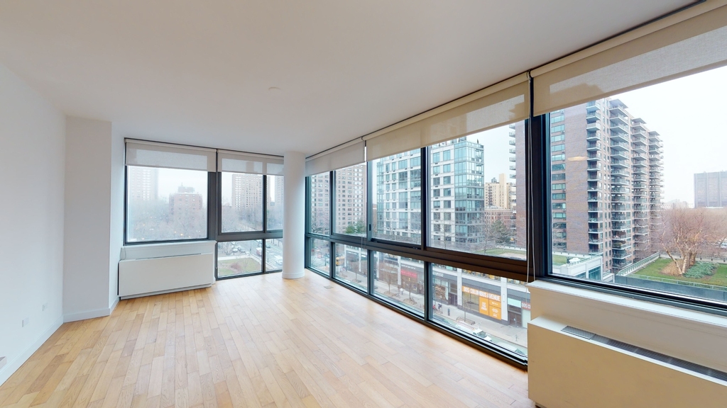 808 Columbus Avenue - Photo 3