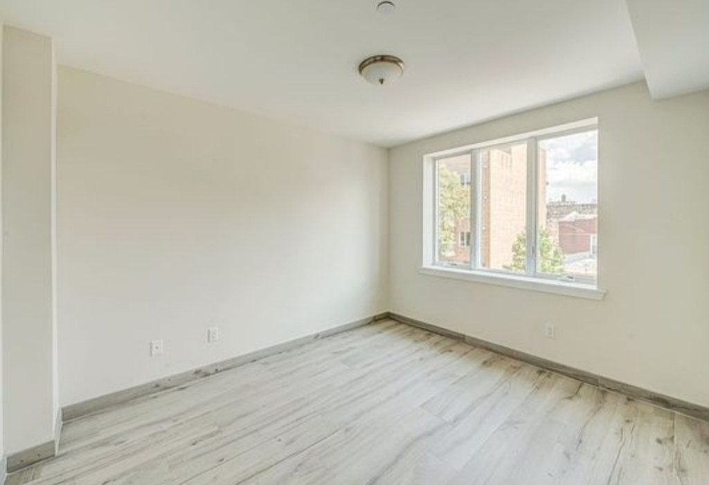 30-68 38th Street - Photo 3