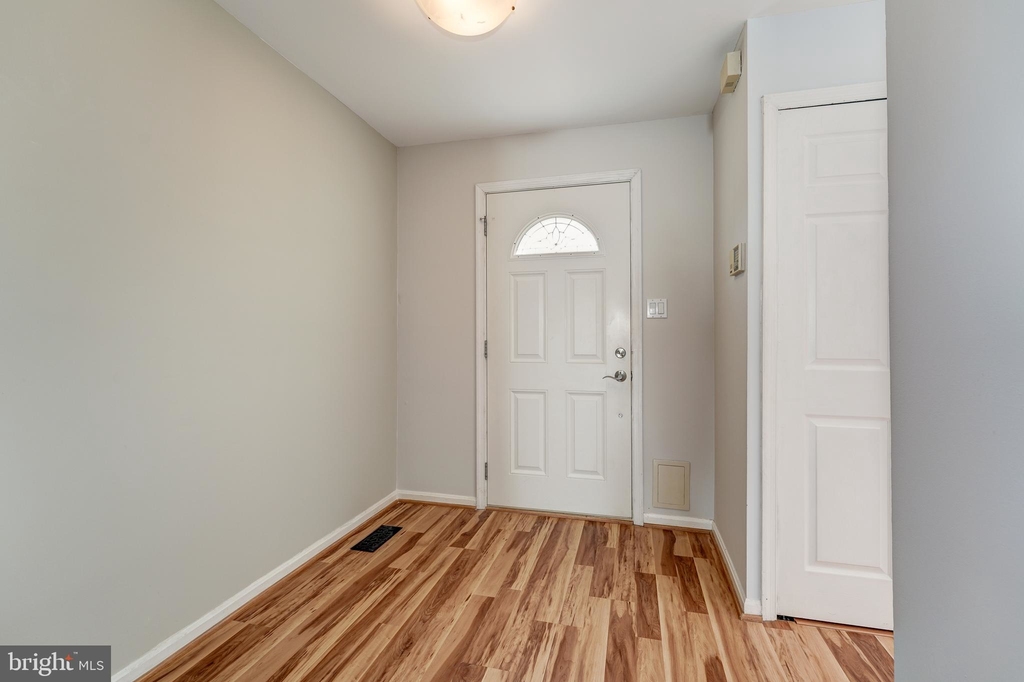 2058 Forest Hill Lane - Photo 4