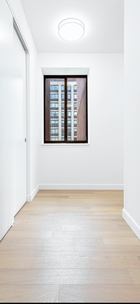 245 East 58th Street, New York, NY 10022 - Photo 7