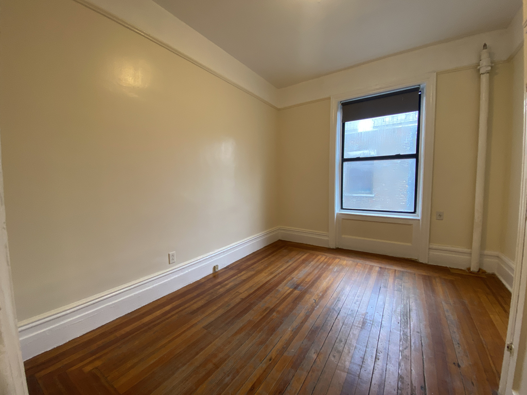 600 West 146th Street - Photo 3