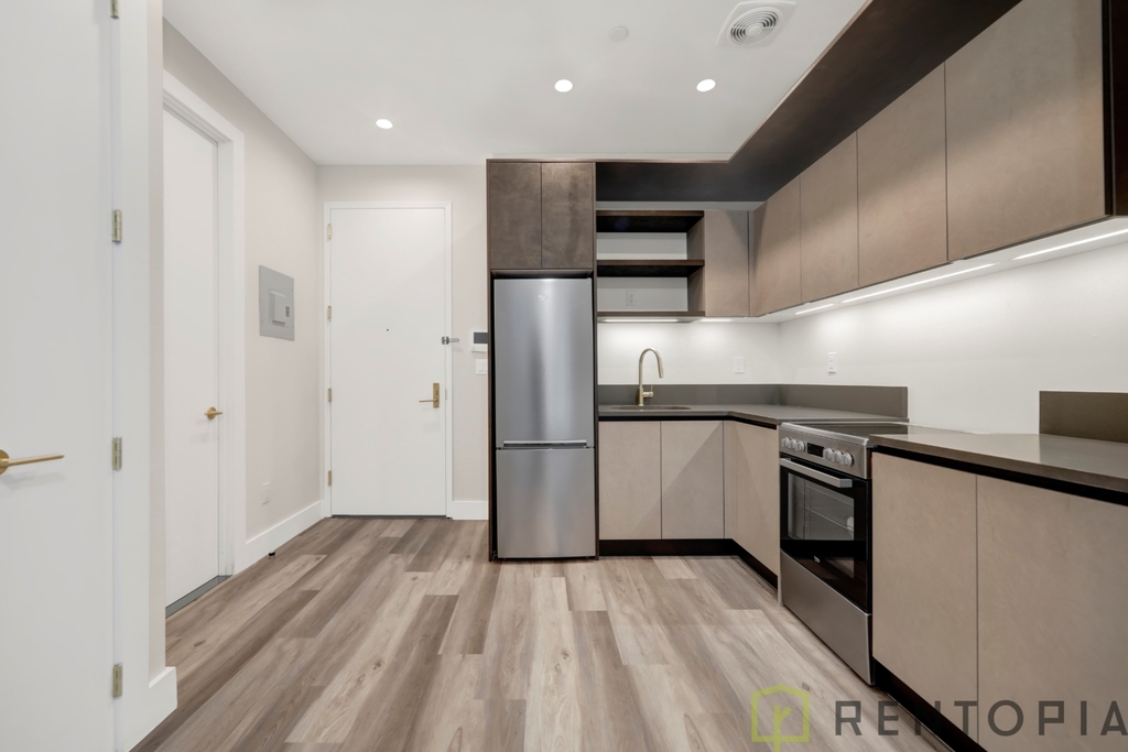 2337 bedford ave #2G - Photo 6