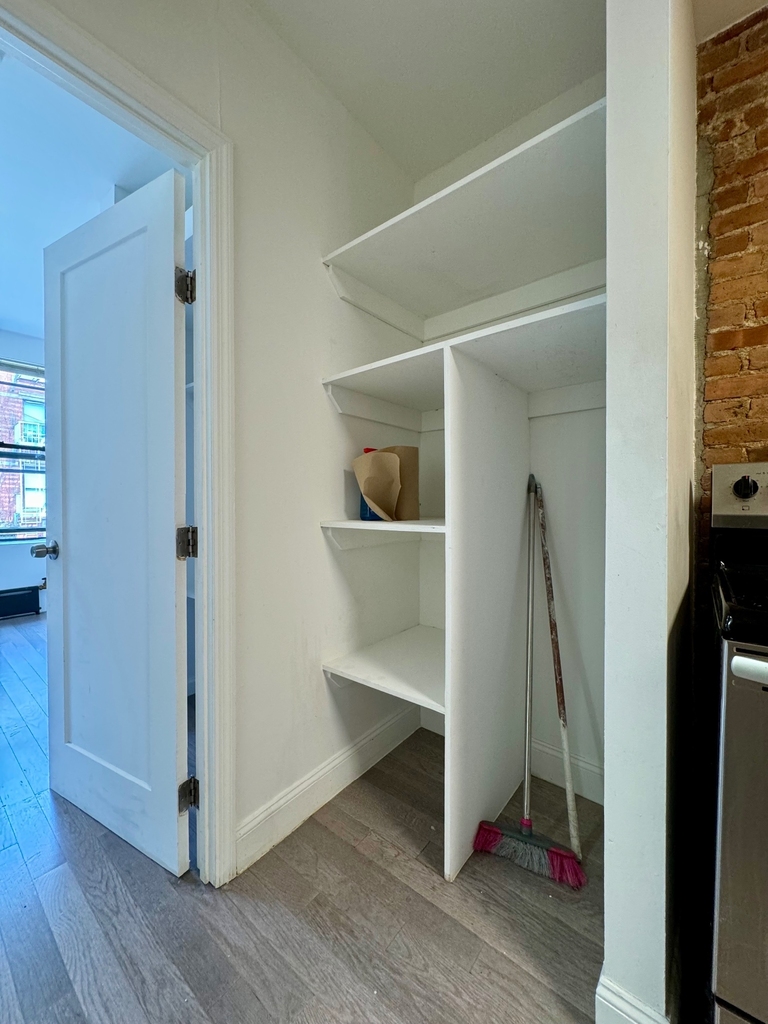 318 East 104th Street - Photo 10