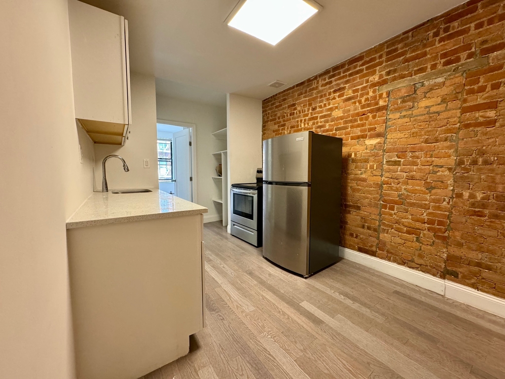318 East 104th Street - Photo 2