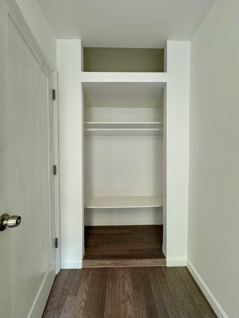 318 East 104th Street - Photo 9