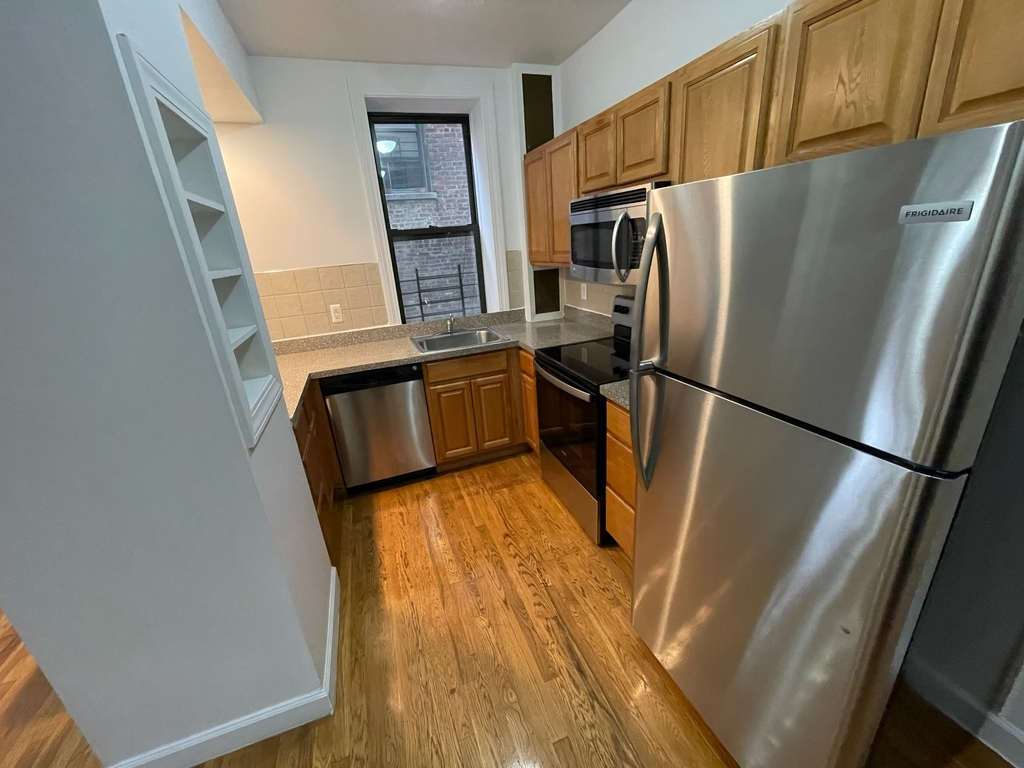 566 West 162nd Street - Photo 6