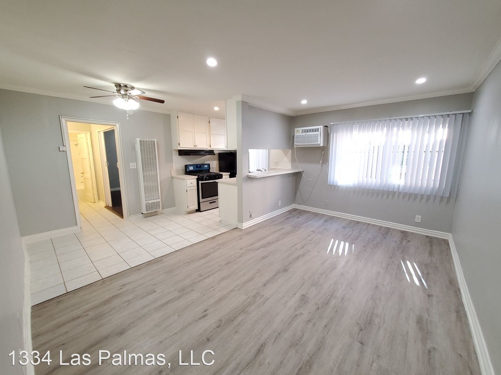 1334 Las Palmas Ave. - Photo 2