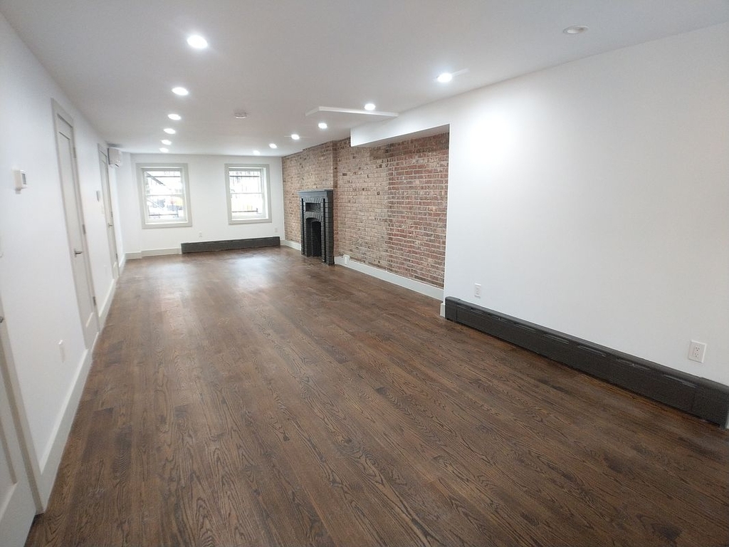 33 Vanderbilt Avenue - Photo 5