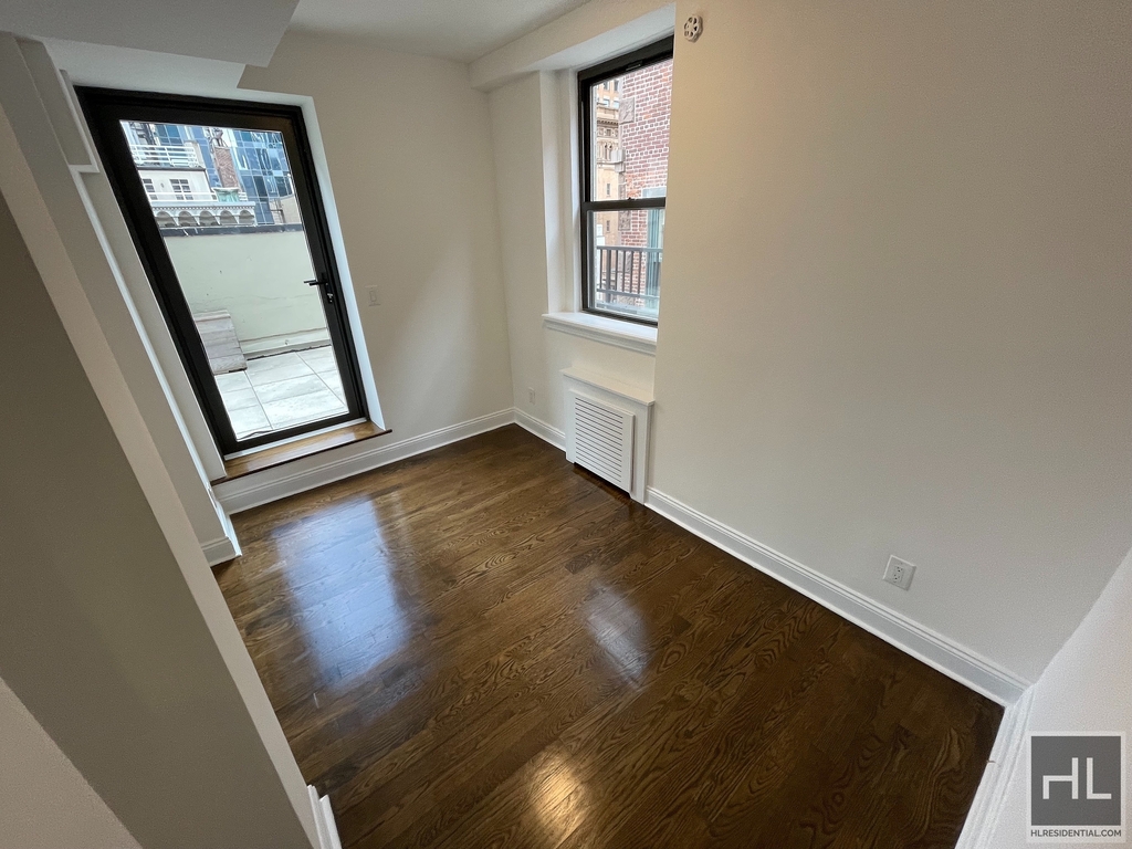 200 West 58 Street - Photo 21