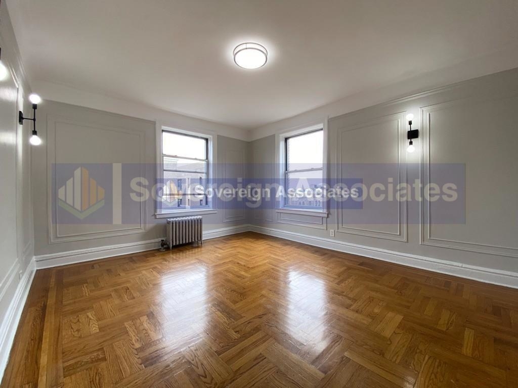 105 Pinehurst Avenue - Photo 0