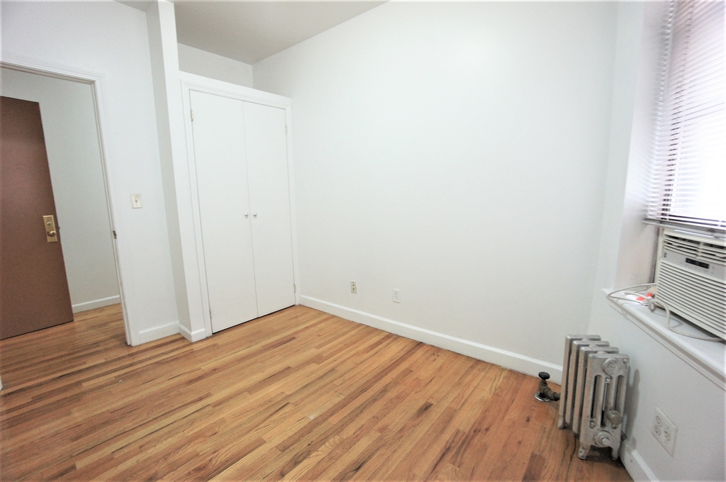 351 St Nicholas Avenue - Photo 4