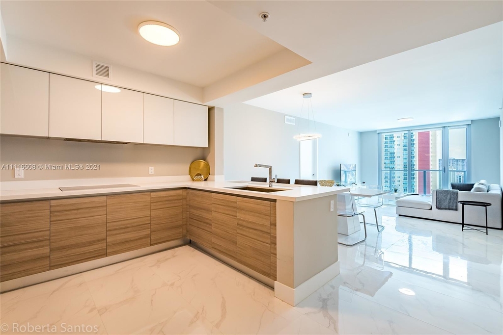 330 Sunny Isles Blvd - Photo 8