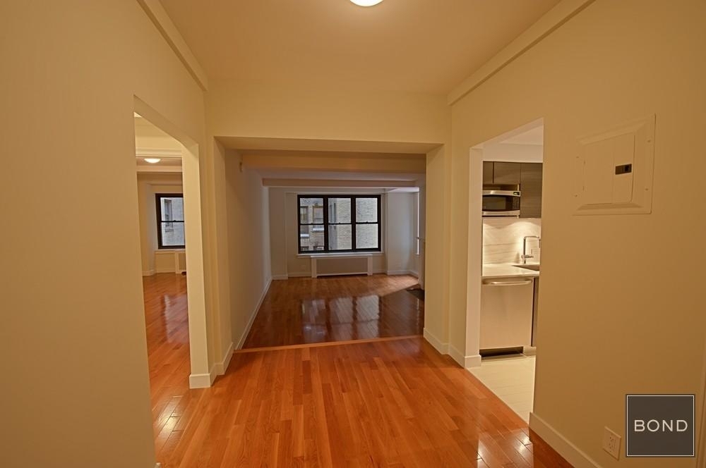 East 57th Street - Photo 2