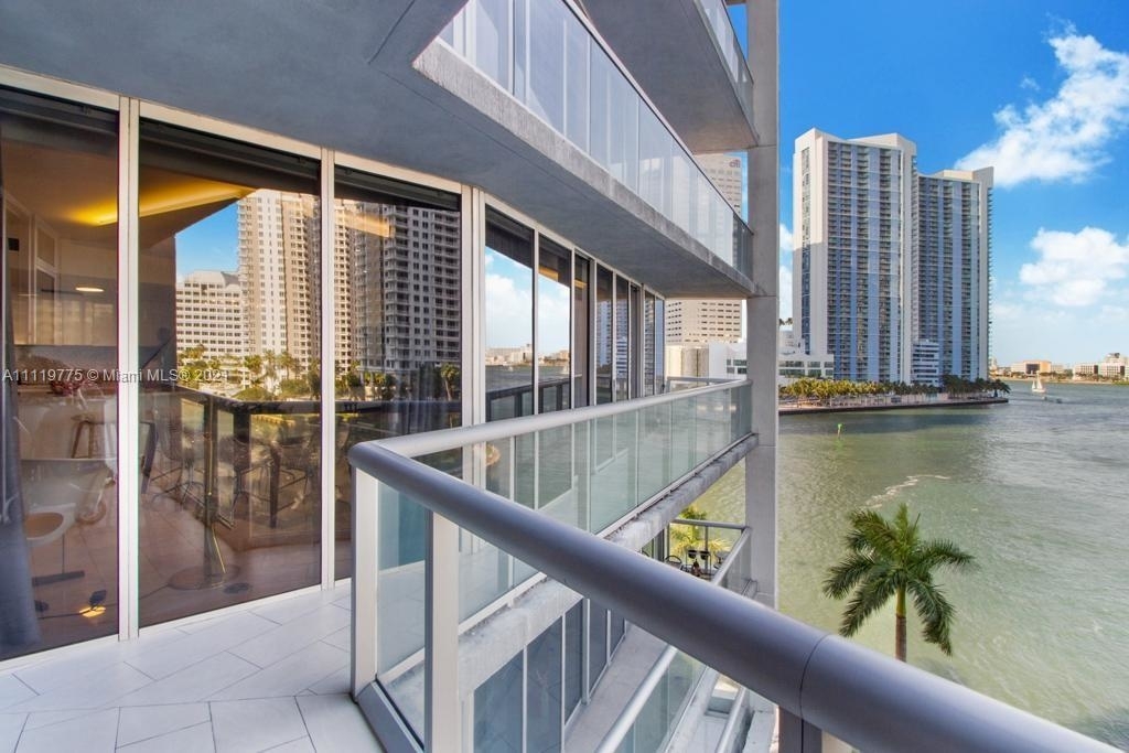 465 Brickell Ave - Photo 3