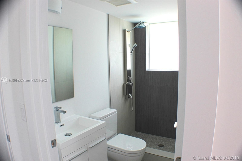 321 S Shore Dr - Photo 6