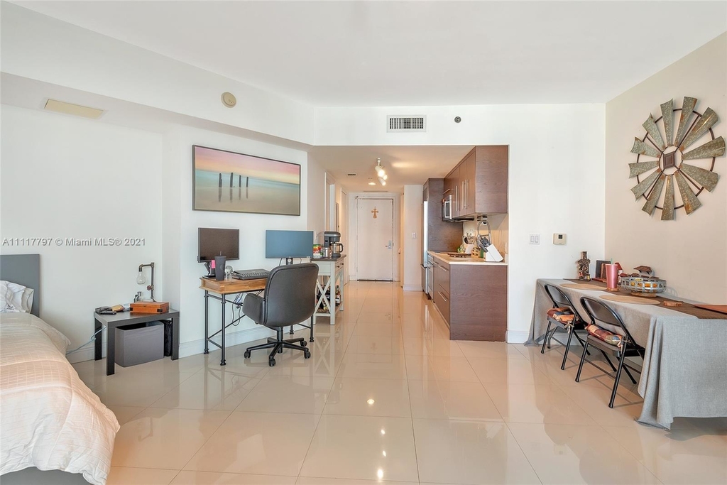 475 Brickell Ave - Photo 5