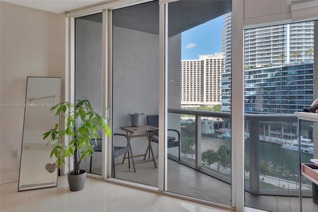 475 Brickell Ave - Photo 10