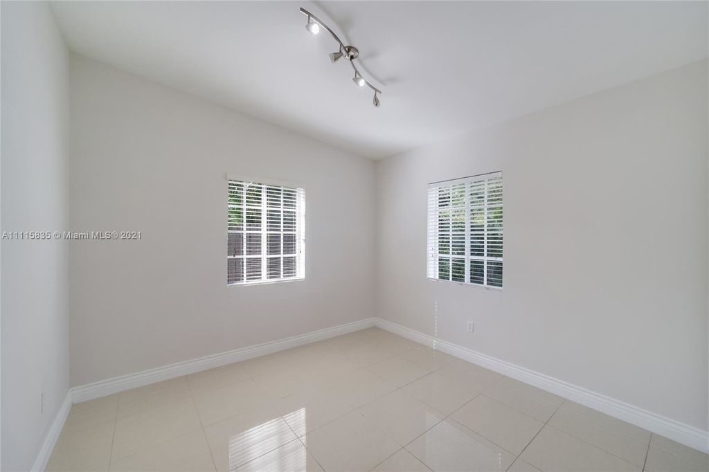 6511 Sw 64th Court - Photo 14