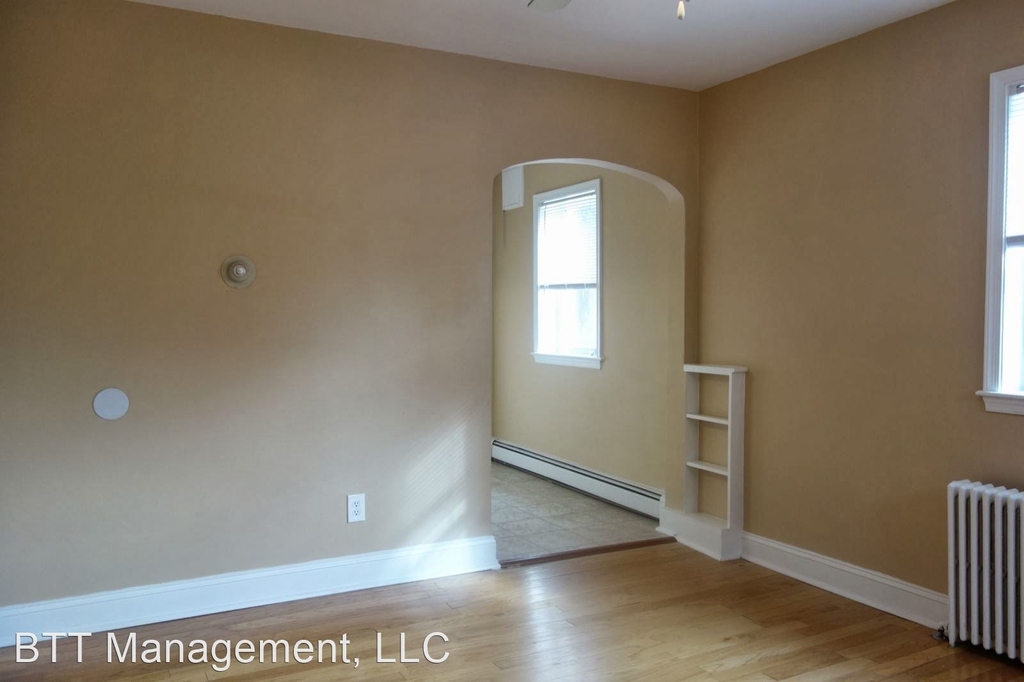 8105 Greenwood Ave - Photo 1