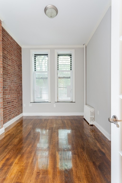 321 East 10th Street - Photo 4