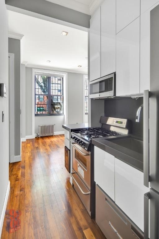 329 East 58th Street - Photo 1